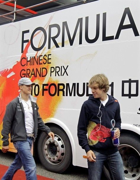 VIDEO / McLaren castiga totul in China. Vezi filmul cursei!_107