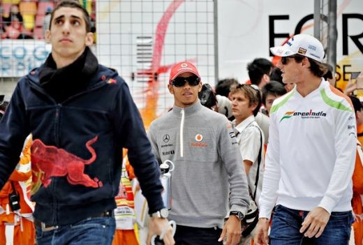 VIDEO / McLaren castiga totul in China. Vezi filmul cursei!_109