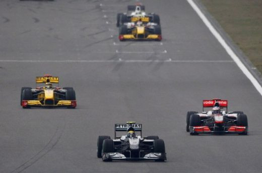 VIDEO / McLaren castiga totul in China. Vezi filmul cursei!_128