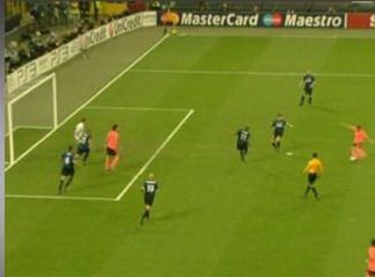Chivu si Inter, aproape de finala! Inter 3-1 Barcelona! Vezi golurile 3D!_3