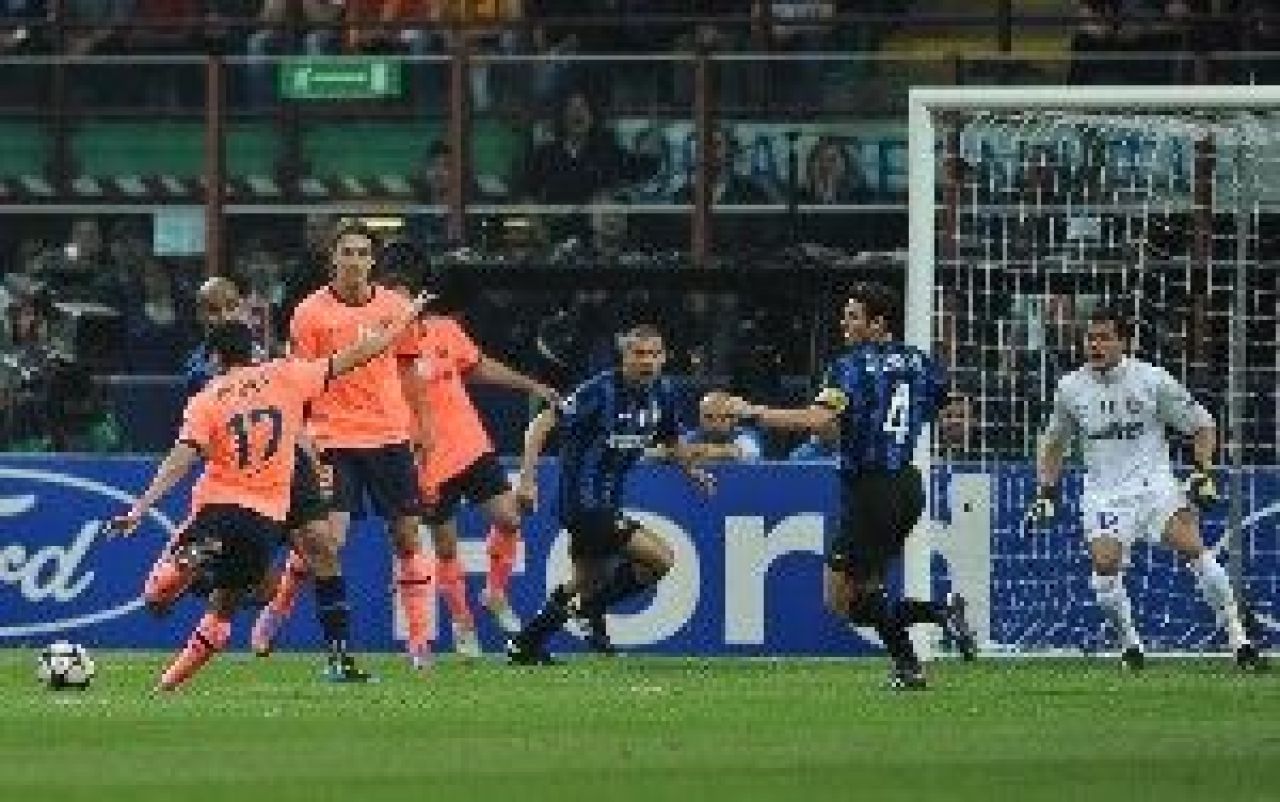 Chivu si Inter, aproape de finala! Inter 3-1 Barcelona! Vezi golurile 3D!_6