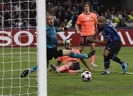 Chivu si Inter, aproape de finala! Inter 3-1 Barcelona! Vezi golurile 3D!_18