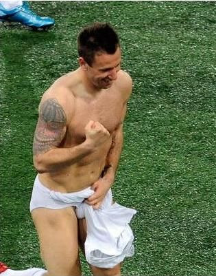 Imaginile anului in Italia: Cassano in chiloti, Mexes cu ochii in lacrimi! Inter, aproape campioana!_6