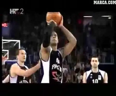 Imagini nemaivazute in baschet! Finala decisa in 0,5 secunde! VIDEO: