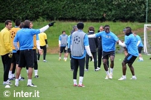 Sneijder, Chivu si Balotelli convocati de Inter! Vezi ce capcana le pregateste Barcelona!_10