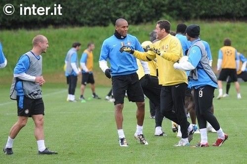 Sneijder, Chivu si Balotelli convocati de Inter! Vezi ce capcana le pregateste Barcelona!_14