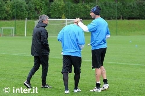 Sneijder, Chivu si Balotelli convocati de Inter! Vezi ce capcana le pregateste Barcelona!_29