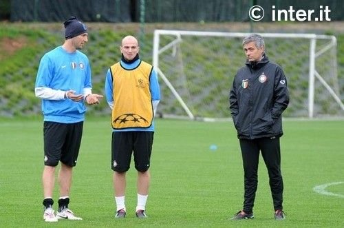 Sneijder, Chivu si Balotelli convocati de Inter! Vezi ce capcana le pregateste Barcelona!_31