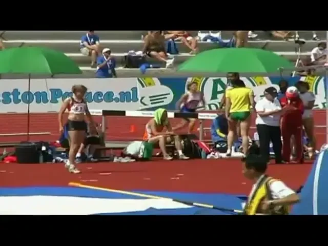 VIDEO: Cea mai tare saritura in inaltime...a nasului! :))