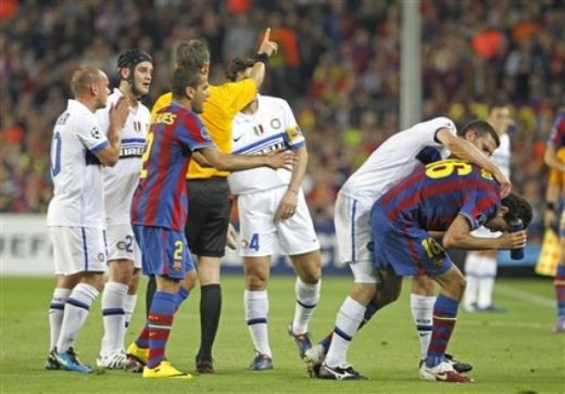 Pentru ce a fost eliminat Motta de la Inter! Vezi cum l-a luat de ceafa pe Busquets:_6