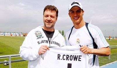 VIDEO + FOTO: GALACTIC vs GLADIATOR: Cristiano Ronaldo convins sa se dea pe rugby!_2