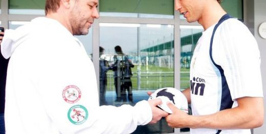 VIDEO + FOTO: GALACTIC vs GLADIATOR: Cristiano Ronaldo convins sa se dea pe rugby!_4