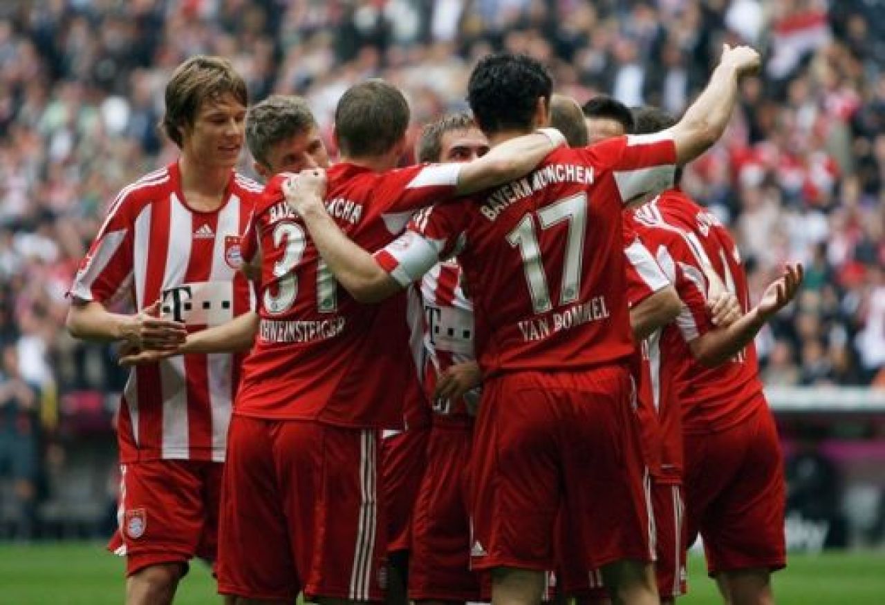 VIDEO Bayern, CAMPIOANA in Bundesliga! Vezi hattrick-ul lui Muller si bucuria de la final!_7