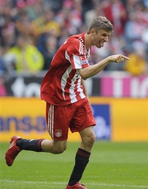 VIDEO Bayern, CAMPIOANA in Bundesliga! Vezi hattrick-ul lui Muller si bucuria de la final!_8
