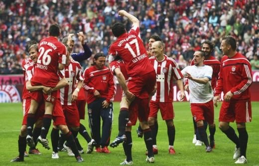 VIDEO Bayern, CAMPIOANA in Bundesliga! Vezi hattrick-ul lui Muller si bucuria de la final!_14