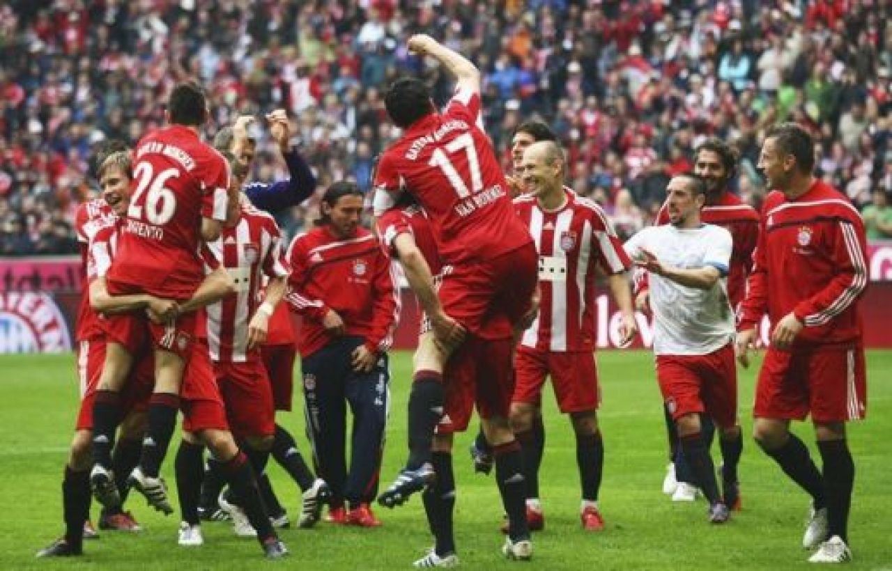 VIDEO Bayern, CAMPIOANA in Bundesliga! Vezi hattrick-ul lui Muller si bucuria de la final!_14