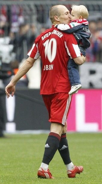 VIDEO Bayern, CAMPIOANA in Bundesliga! Vezi hattrick-ul lui Muller si bucuria de la final!_19