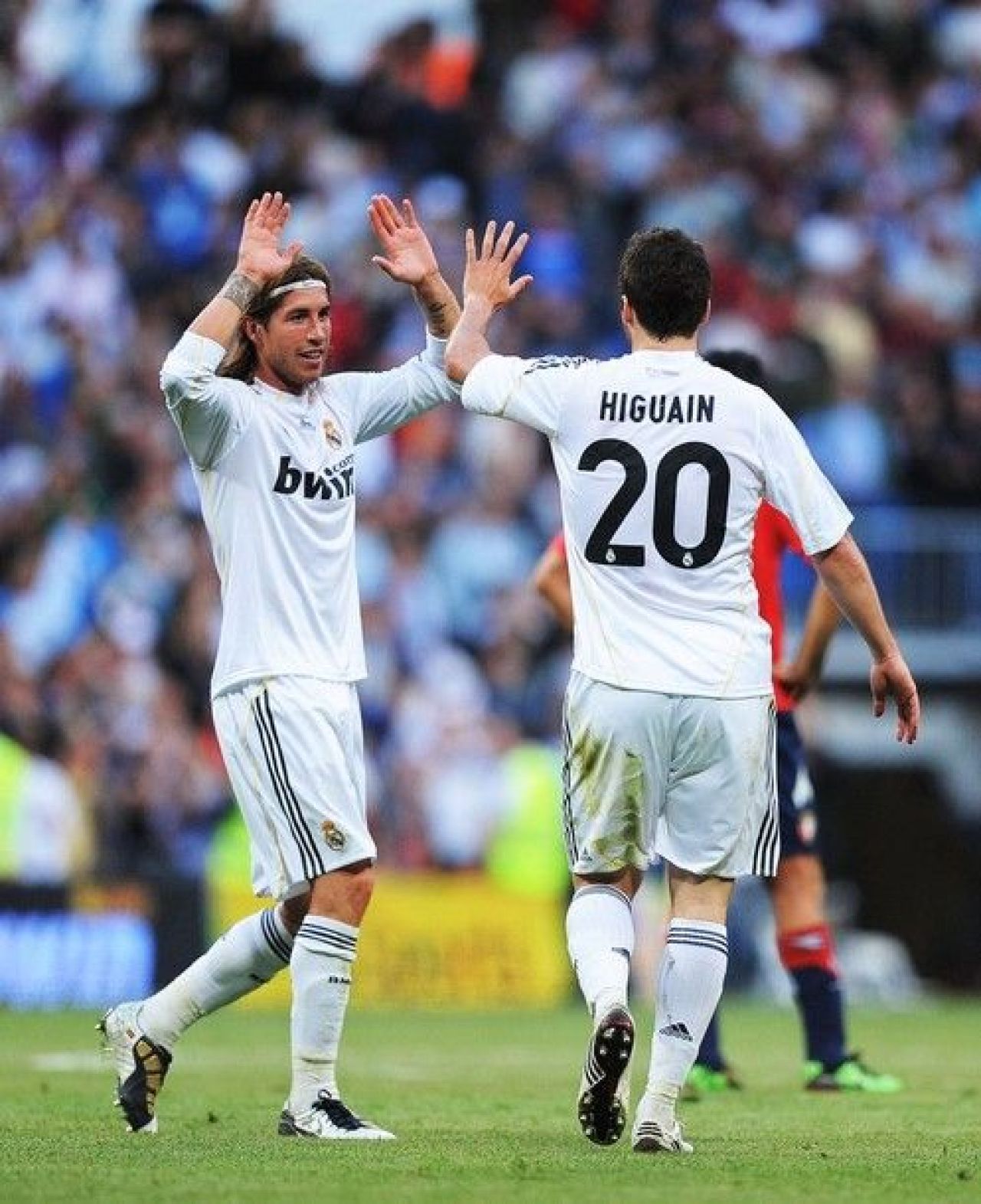 VIDEO Ronaldo o mentine pe Real in lupta cu Barcelona! Real Madrid 3-2 Osasuna!_8