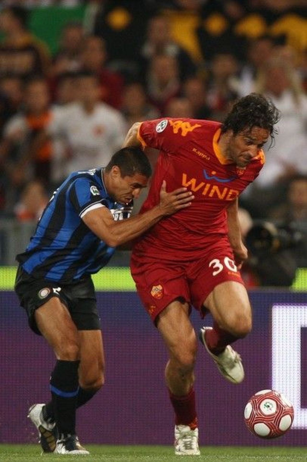 Chivu a castigat Cupa Italiei!! AS Roma 0-1 Inter, in finala!_12