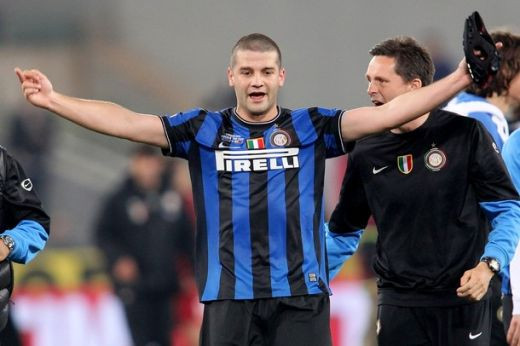 Toni il ATACA DUR pe Chivu: 