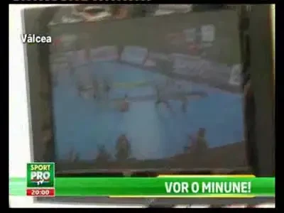 VIDEO! Asa s-a trait la Valcea meciul Viborg - Oltchim! Nervosi dupa bataie, fanii i-au cerut demisia lui Voina! &nbsp;