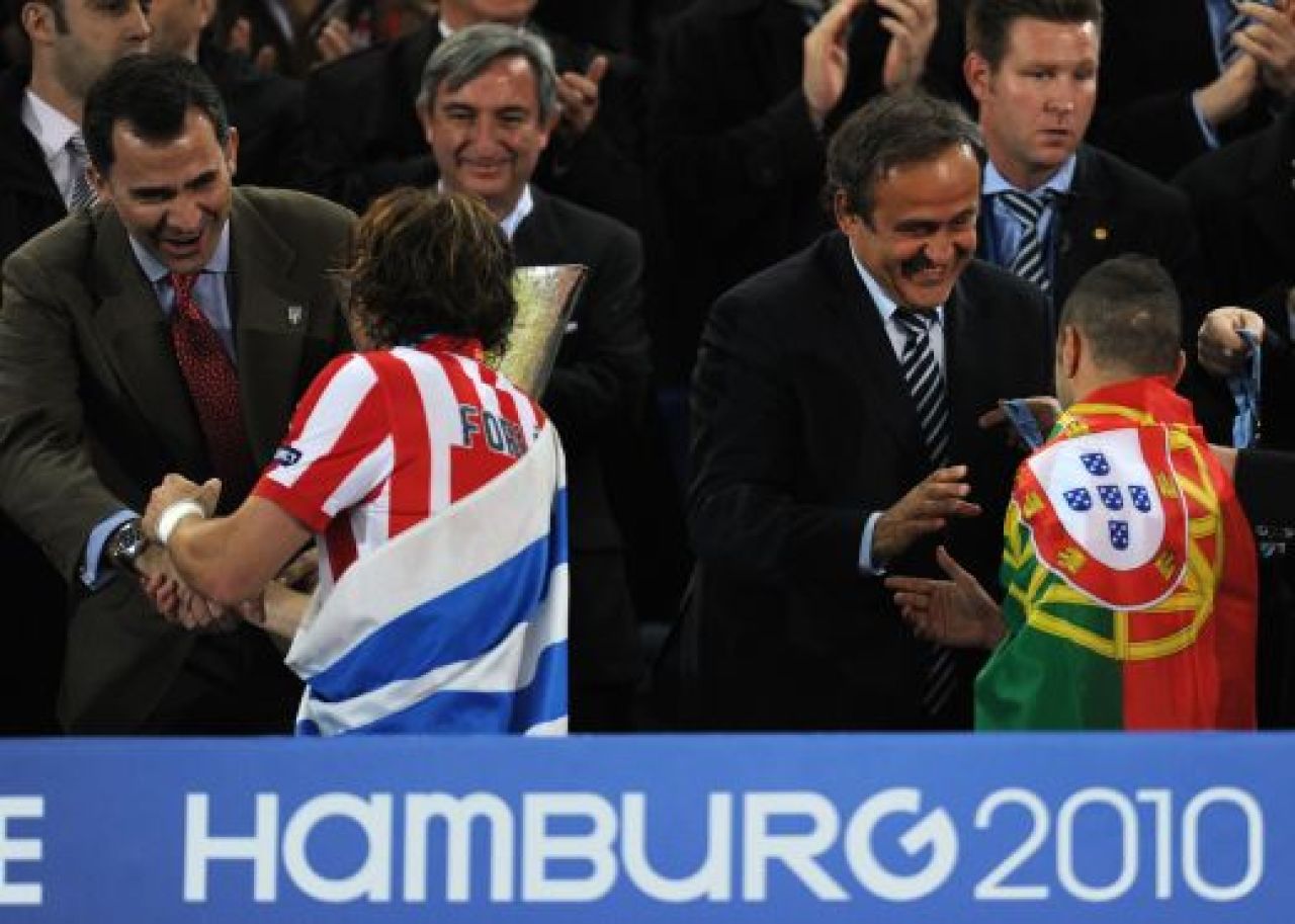 VIDEO / ATLETICO castiga Europa League! Forlan este EROUL de la Hamburg!_3