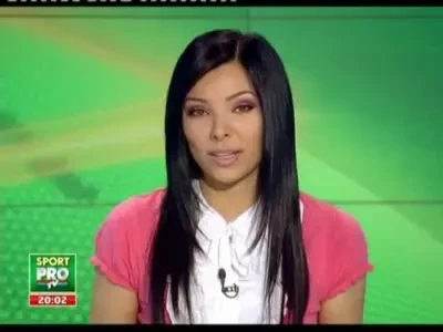 Surpriza! Handbalistele de la Oltchim au dat nas in nas in oras cu dinamovistii :)