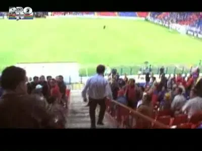 Meme, primit cu bratele deschise chiar si de fanul BATUT in 2005: E cel mai bun manager din Romania!