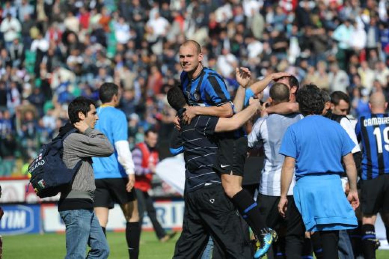 SUPER VIDEO Chivu a ridicat trofeul! Vezi premierea lui Inter!_10