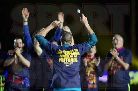 VIDEO / Emotionant! Ce mesaje le-au transmis jucatorii Barcei fanilor de pe Camp Nou:_5