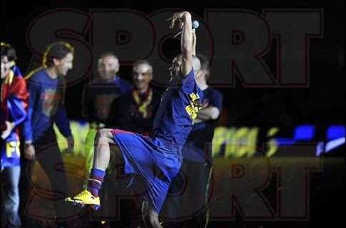 VIDEO / Emotionant! Ce mesaje le-au transmis jucatorii Barcei fanilor de pe Camp Nou:_8