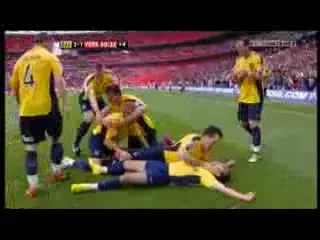 VIDEO / Euforie sau..XXX? Un jucator englez se bucura apucand-si colegul de...