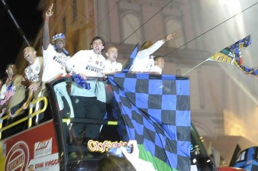 Jucatorii lui Inter l-au atacat pe Totti: 