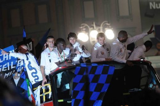 Jucatorii lui Inter l-au atacat pe Totti: 