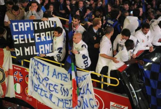 Jucatorii lui Inter l-au atacat pe Totti: 