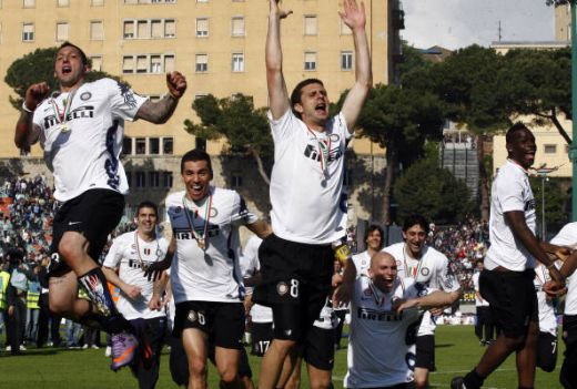 Jucatorii lui Inter l-au atacat pe Totti: 