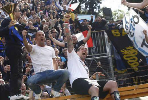 Jucatorii lui Inter l-au atacat pe Totti: 