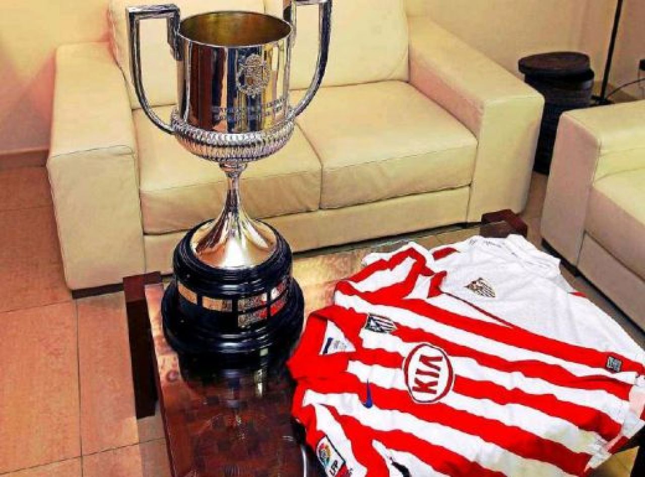 VIDEO: Sevilla a castigat Cupa Spaniei: Atletico Madrid 0-2 Sevilla!_2
