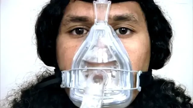 VIDEO / GENIAL! Cum sunt umplute cele mai TARI ghete din lume cu aer!