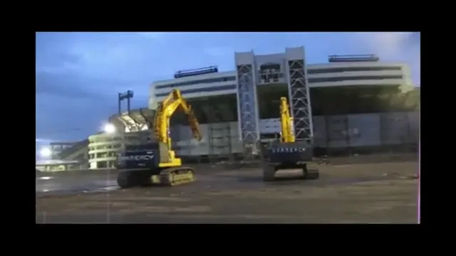 TOUCHDOWN! S-a inceput demolarea Giants&nbsp;Stadium! VIDEO: