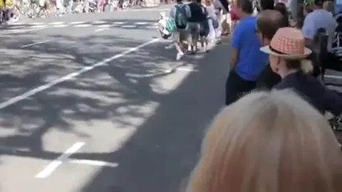 A dat cu fata de asfalt! Lance Armstrong, accident ingrozitor in California! FOTO: