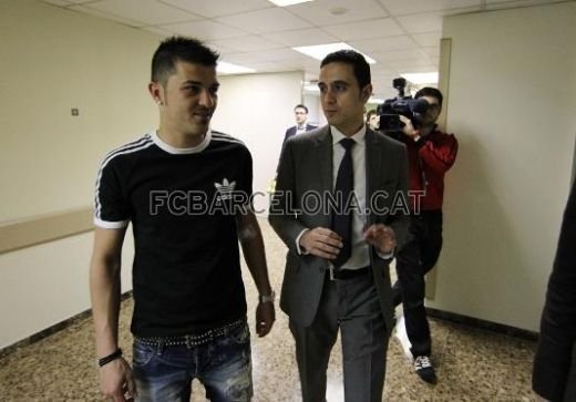 VIDEO Nebunie pe Camp Nou! 25.000 de oameni au venit sa-l vada pe David Villa!_5