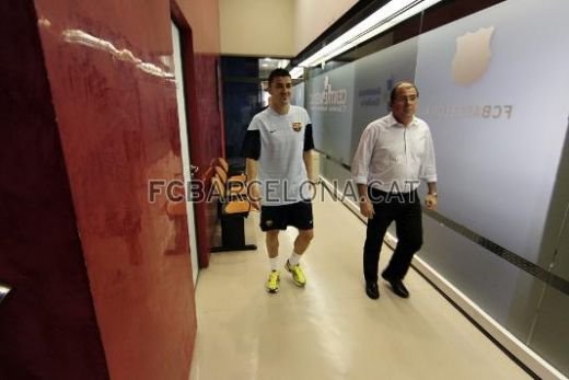 VIDEO Nebunie pe Camp Nou! 25.000 de oameni au venit sa-l vada pe David Villa!_6