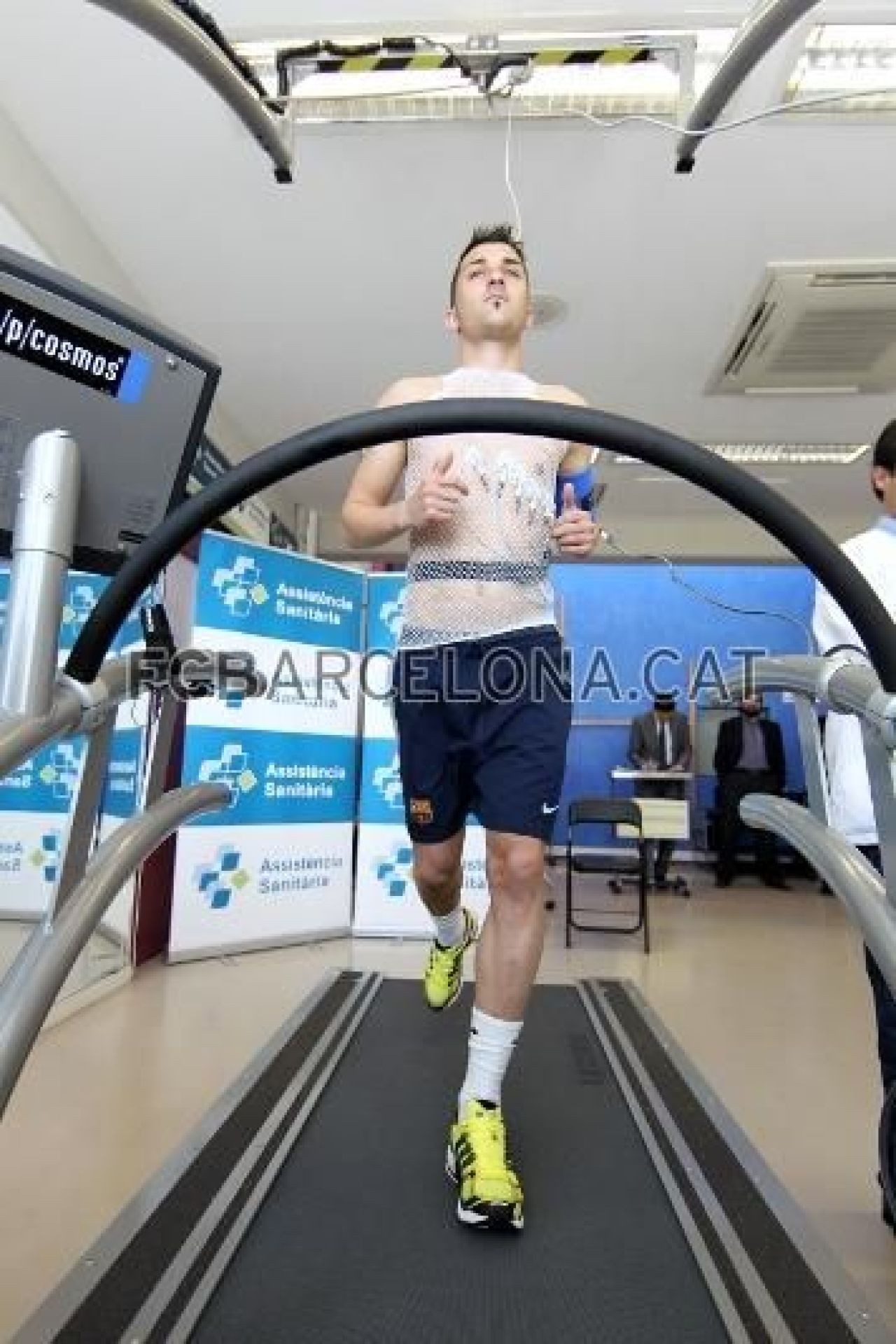 VIDEO Nebunie pe Camp Nou! 25.000 de oameni au venit sa-l vada pe David Villa!_9