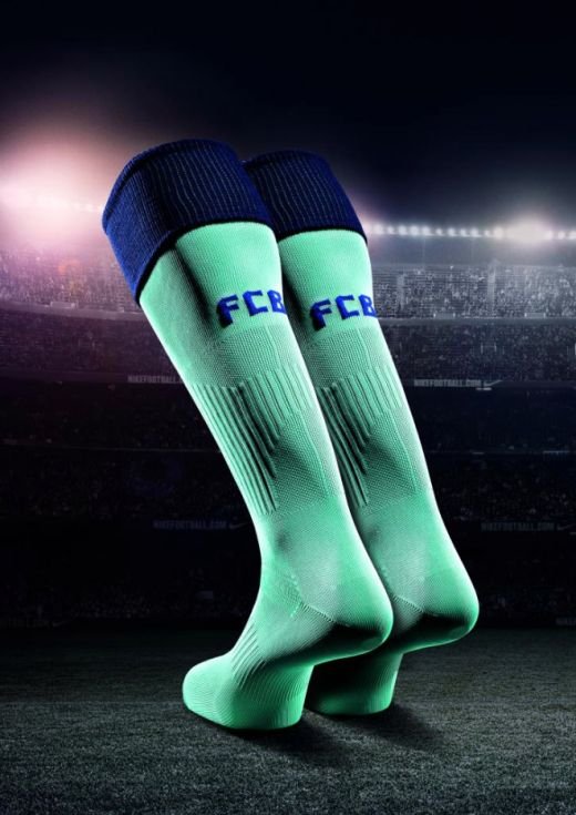 SUPER FOTO / Barcelona va juca in echipament VERDE!_4