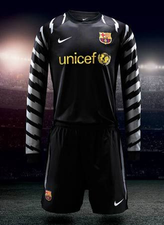 SUPER FOTO / Barcelona va juca in echipament VERDE!_18