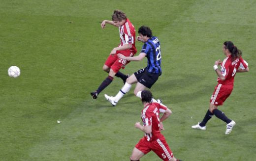 EL PRINCIPE Milito, cel mai bun om al finalei! Vezi golurile si driblingul sezonului in Liga 3D:_10