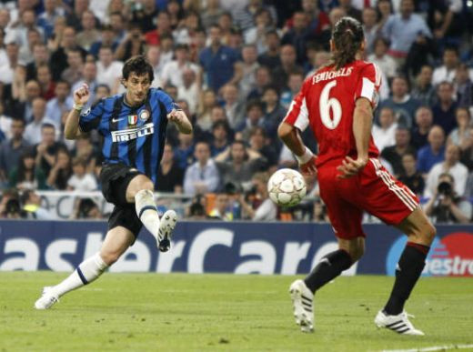 EL PRINCIPE Milito, cel mai bun om al finalei! Vezi golurile si driblingul sezonului in Liga 3D:_13