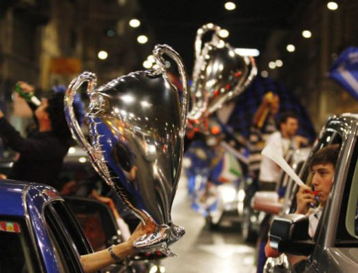 VIDEO / Jucatorii lui Inter sunt EROI la Milano! Vezi cum au fost primiti pe San Siro:_13