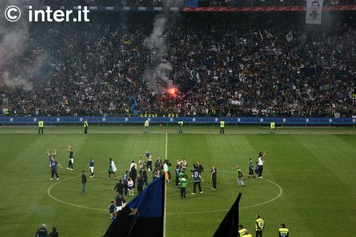 VIDEO / Jucatorii lui Inter sunt EROI la Milano! Vezi cum au fost primiti pe San Siro:_22
